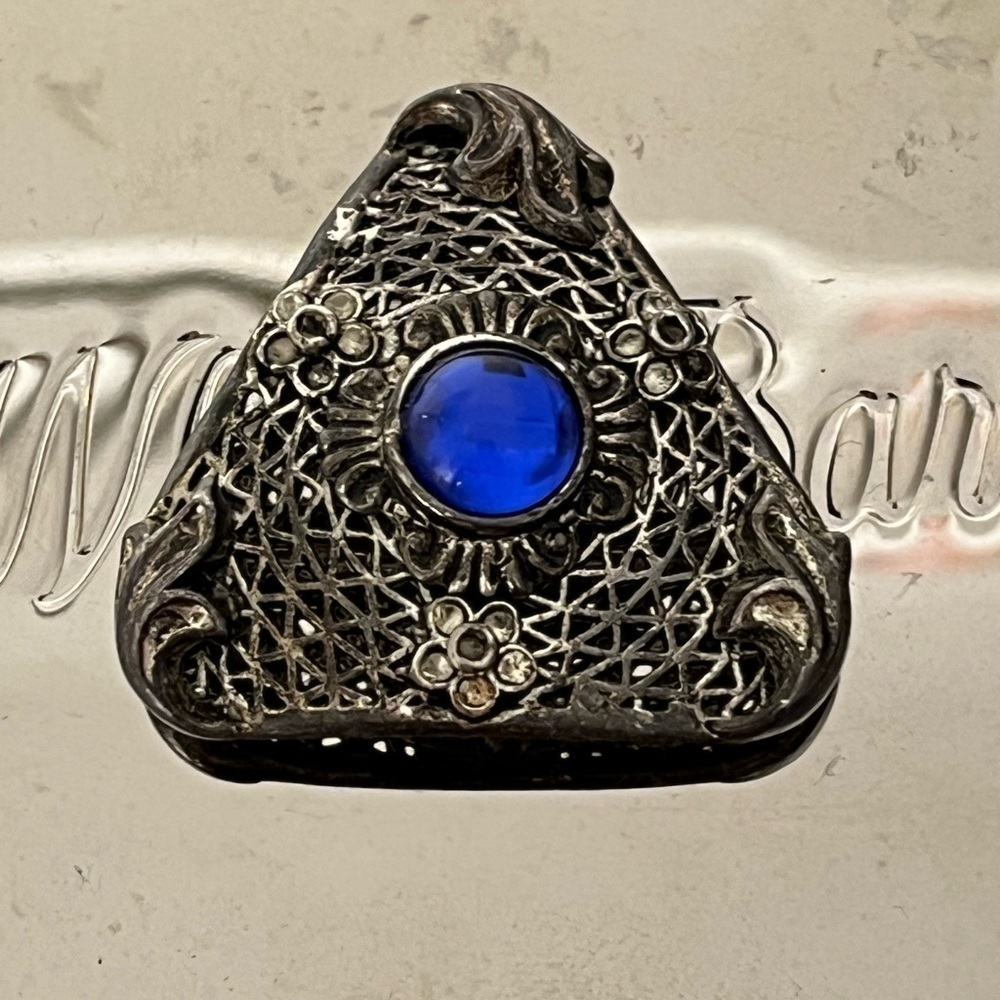 VINTAGE TRIANGLE BROOCH – Blue Cabochon Silver Tone